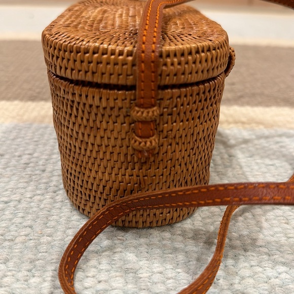 Oval Rattan Bag With Leather Strap - Bohemian Crossbody Bag - Straw Woven Bag - Picture 8 of 14